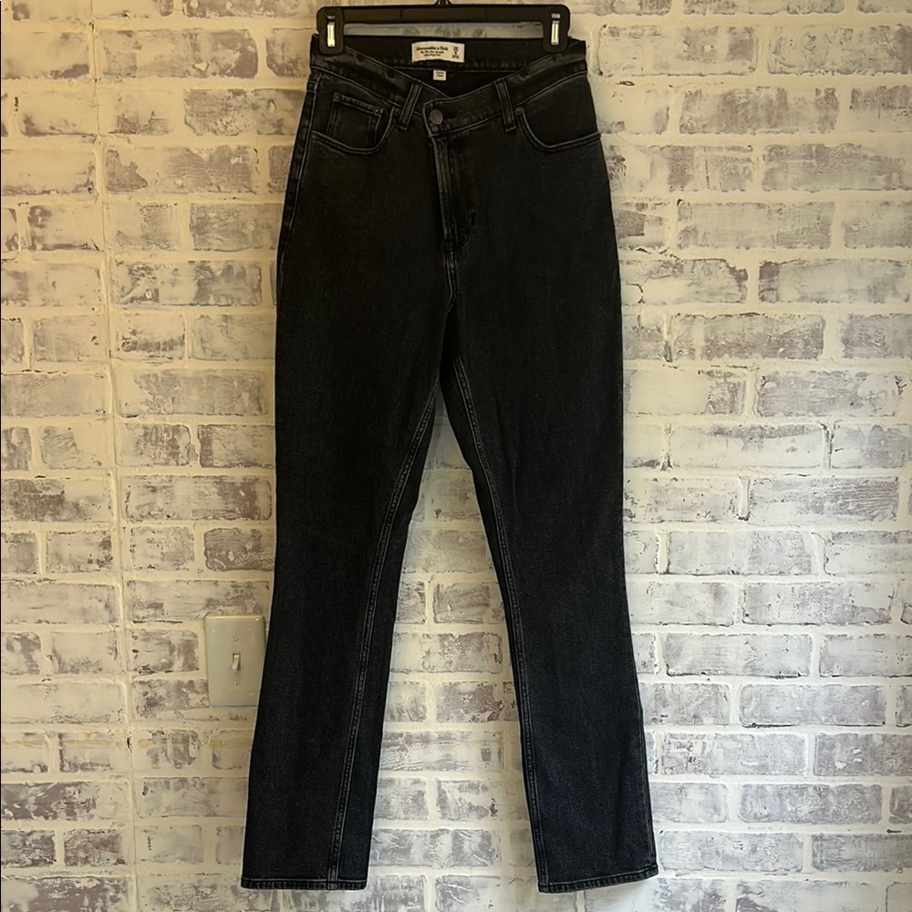 A&F Curve Love 90s Slim Straight Jean Ultra High Rise Black Criss Cross Waist 0